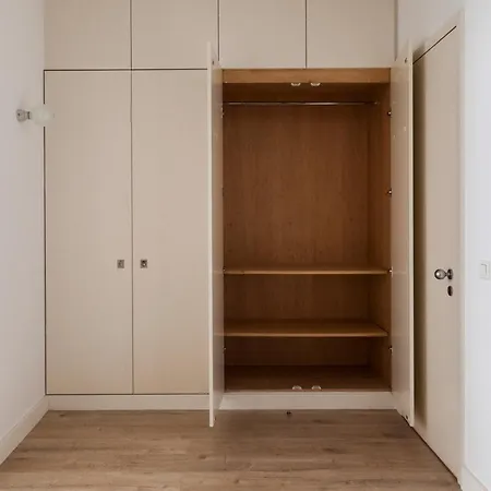 Classy 2bdr In Downtown By Lovelystay